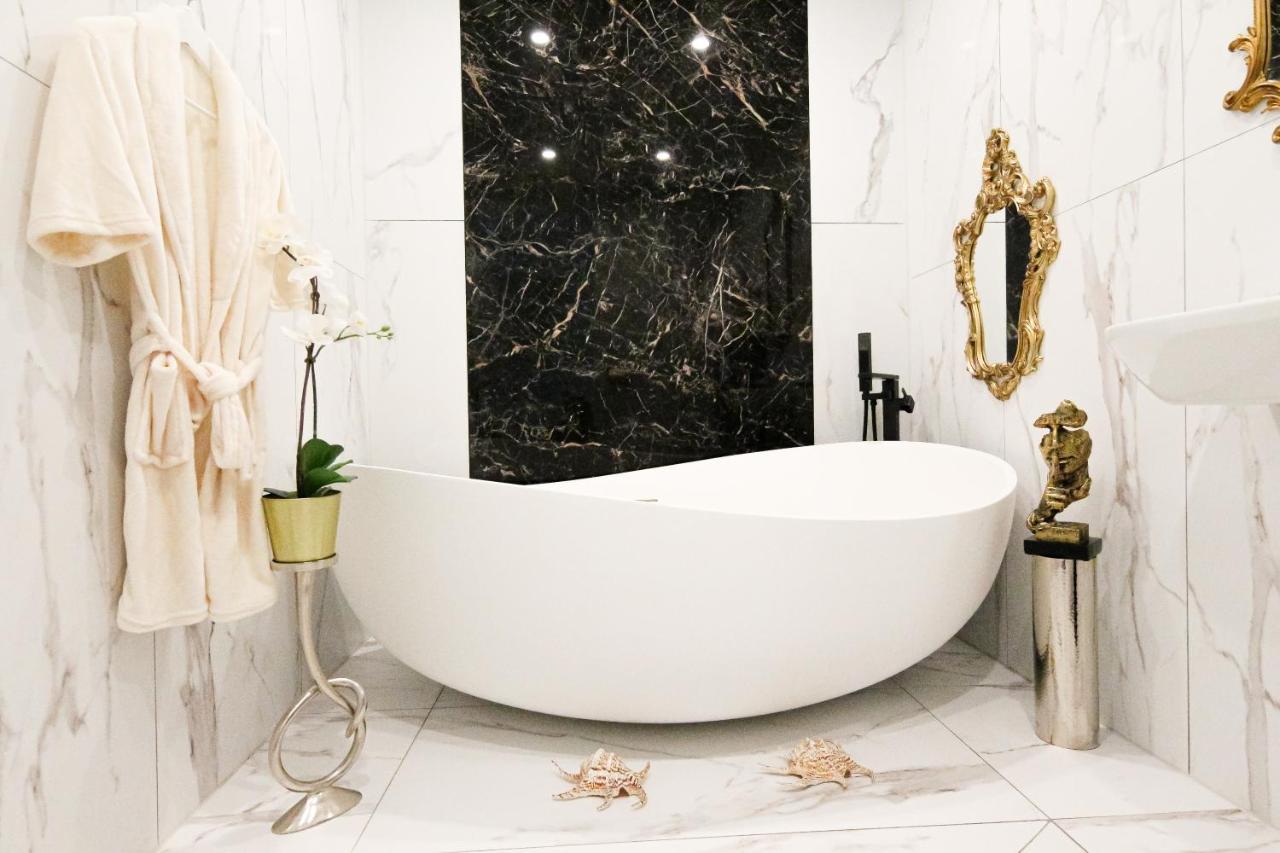 Luxuryholiday Apartment Wina Bagian luar foto
