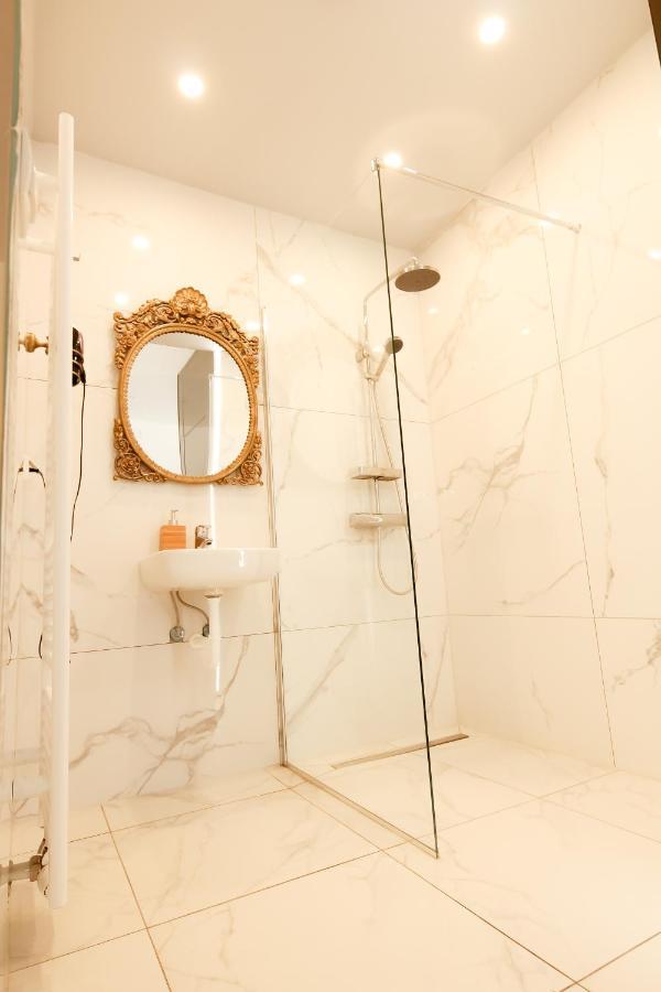 Luxuryholiday Apartment Wina Bagian luar foto